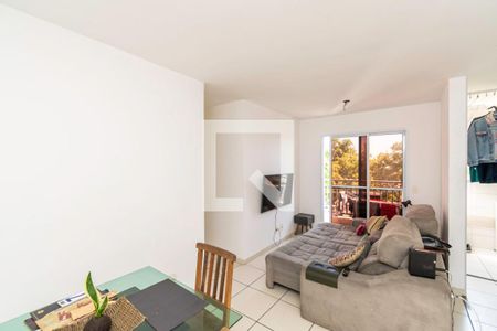 Sala de apartamento para alugar com 3 quartos, 64m² em Penha, Rio de Janeiro