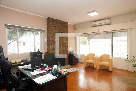 Sala 1 de casa à venda com 3 quartos, 208m² em Azenha, Porto Alegre