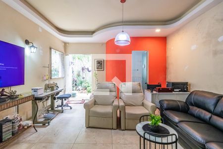 Casa para alugar com 3 quartos, 230m² em Jardim Florida, Barueri