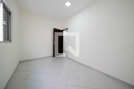Quarto 2 de casa para alugar com 2 quartos, 100m² em Vila Silvia, São Paulo