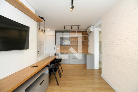 Sala e Cozinha de apartamento para alugar com 2 quartos, 71m² em Pinheiros, São Paulo