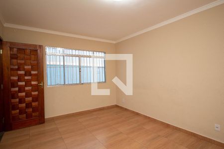 Casa à venda com 2 quartos, 224m² em Piqueri, São Paulo