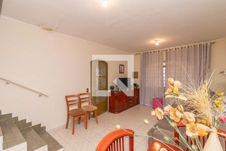 Sala de casa para alugar com 3 quartos, 145m² em Jardim Santa Maria, São Paulo