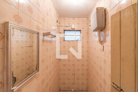Banheiro da Edícula de casa à venda com 4 quartos, 176m² em Jardim do Estádio, Santo André