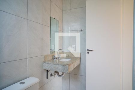 Banheiro suíte  de apartamento para alugar com 2 quartos, 52m² em Passo das Pedras, Porto Alegre