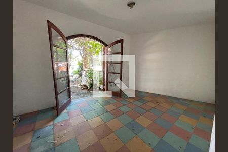 Quarto 1 de casa à venda com 5 quartos, 550m² em Vila Pirajussara, São Paulo