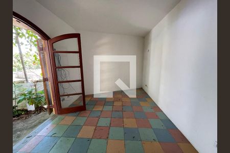 Quarto 1 de casa à venda com 5 quartos, 550m² em Vila Pirajussara, São Paulo