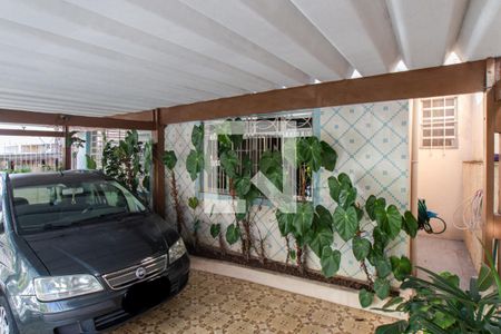 Garagem de casa para alugar com 3 quartos, 300m² em Parque Vitoria, São Paulo