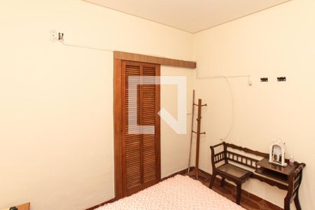 Suíte de casa à venda com 3 quartos, 300m² em Parque Vitoria, São Paulo