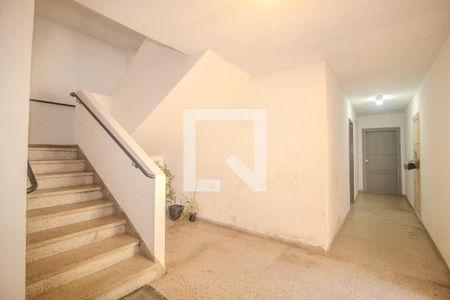 Hall de entrada de apartamento à venda com 1 quarto, 46m² em Santo Antônio, Porto Alegre