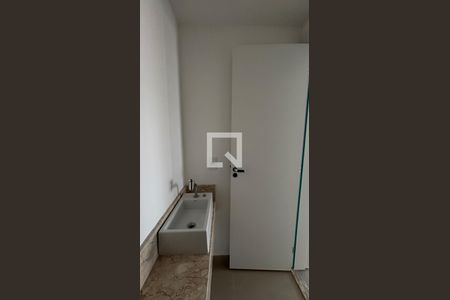 Lavabo de apartamento para alugar com 3 quartos, 165m² em Vila Gilda, Santo André