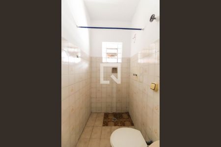 Banheiro de casa para alugar com 1 quarto, 50m² em Vila Aparecida, São Paulo