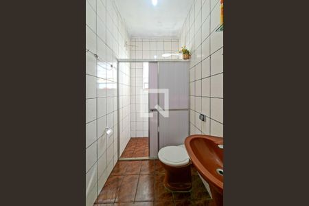 Banheiro de casa para alugar com 3 quartos, 160m² em Maracanã, Praia Grande