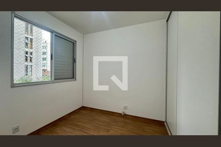 Quarto  de apartamento à venda com 3 quartos, 95m² em Santo Antônio, Belo Horizonte