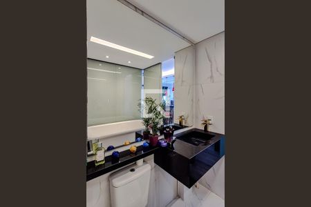 Banheiro de apartamento à venda com 1 quarto, 34m² em Barra Funda, São Paulo