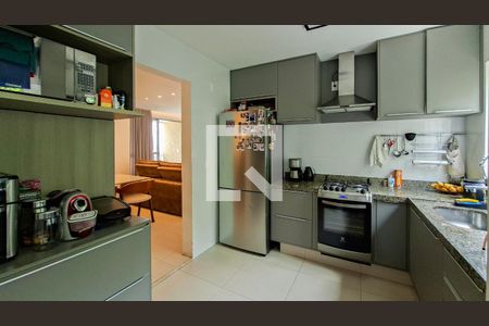 Cozinha e Área de Serviço de apartamento para alugar com 3 quartos, 85m² em São Lucas, Belo Horizonte