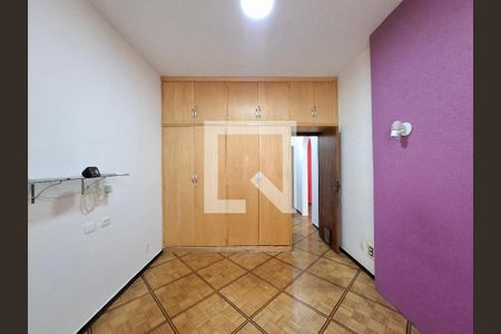 Quarto 1 de apartamento à venda com 4 quartos, 106m² em Laranjeiras, Rio de Janeiro