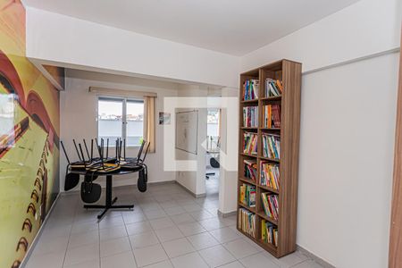 Biblioteca de apartamento para alugar com 2 quartos, 65m² em Jardim do Tiro, São Paulo