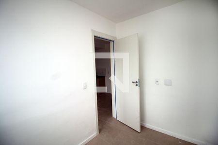 Quarto 2 de apartamento para alugar com 2 quartos, 40m² em Irajá, Rio de Janeiro