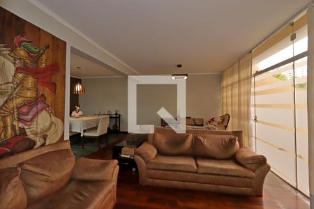 Sala de casa para alugar com 3 quartos, 235m² em Vila Curuçá, Santo André