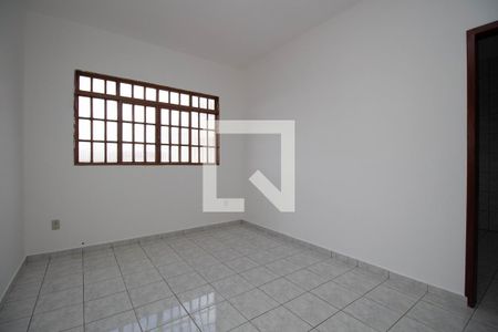Sala 4 de casa para alugar com 7 quartos, 500m² em Qnf 2, Brasília