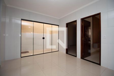 Sala 2 de casa para alugar com 7 quartos, 500m² em Qnf 2, Brasília