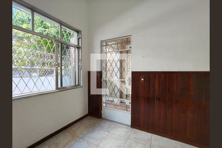 Entrada de casa para alugar com 4 quartos, 120m² em Vila Isabel, Rio de Janeiro
