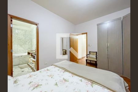 Suíte de casa à venda com 3 quartos, 267m² em Vila Campesina, Osasco