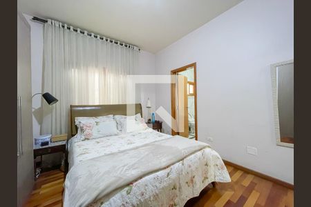 Suíte de casa à venda com 3 quartos, 267m² em Vila Campesina, Osasco