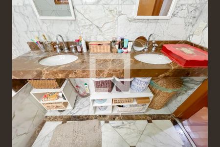 Banheiro da Suíte de casa à venda com 3 quartos, 267m² em Vila Campesina, Osasco