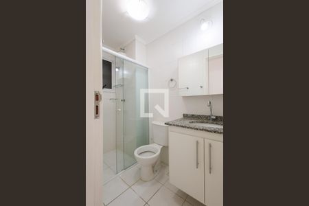 Banheiro de apartamento para alugar com 1 quarto, 60m² em Residencial Santa Izabel, Taubaté