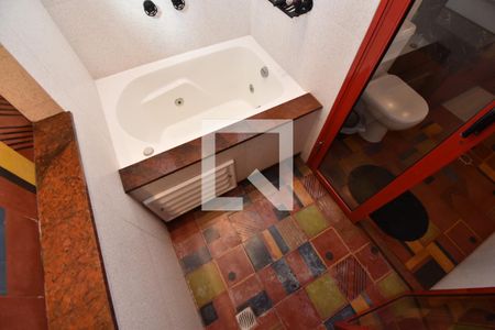 Banheiro da Suíte de apartamento para alugar com 2 quartos, 155m² em Bigorrilho, Curitiba