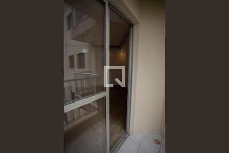 VARANDA DA SALA de apartamento para alugar com 2 quartos, 54m² em Jardim Marilu, São Paulo