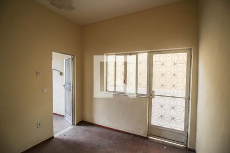 Sala de casa para alugar com 1 quarto, 51m² em  Juscelino, Nova Iguaçu