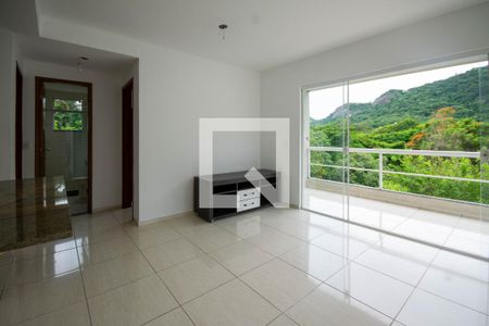 Sala de casa para alugar com 2 quartos, 80m² em Taquara, Rio de Janeiro