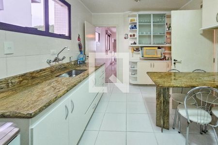 cozinha de apartamento para alugar com 3 quartos, 140m² em Barra Funda, Guarujá