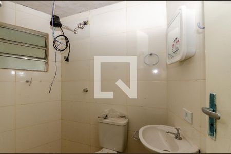 Banheiro de casa para alugar com 1 quarto, 28m² em Vila Pereira Barreto, São Paulo