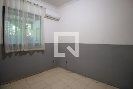 Quarto 1 de casa para alugar com 4 quartos, 120m² em Ramos, Rio de Janeiro