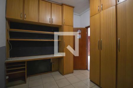Quarto 1 de casa para alugar com 4 quartos, 120m² em Ramos, Rio de Janeiro