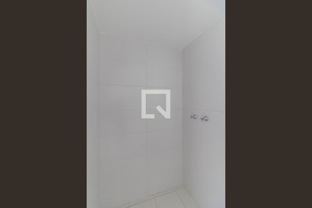 Banheiro de apartamento à venda com 2 quartos, 44m² em Picanço, Guarulhos