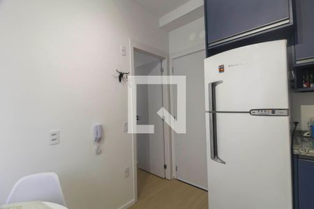 Sala/Cozinha de apartamento para alugar com 2 quartos, 25m² em Vila Ema, São Paulo