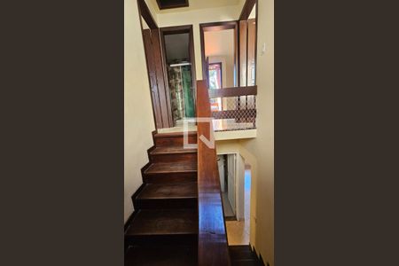 Corredor de casa para alugar com 3 quartos, 205m² em Maria Paula, São Gonçalo