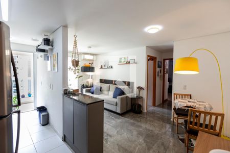 Sala de apartamento à venda com 2 quartos, 61m² em Vila Itapura, Campinas