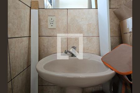 Banheiro da Suíte de casa para alugar com 3 quartos, 120m² em Jardim Cocaia, Guarulhos