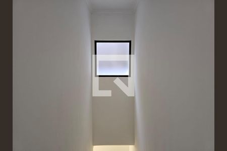 Escada acessoa aos Quartos  de casa para alugar com 3 quartos, 120m² em Jardim Cocaia, Guarulhos