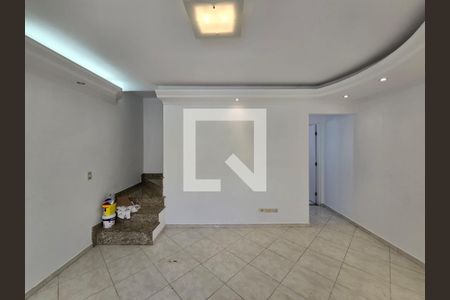 Sala  de casa para alugar com 3 quartos, 120m² em Jardim Cocaia, Guarulhos