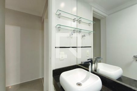 Banheiro de apartamento para alugar com 2 quartos, 49m² em Jardim Nova Europa, Campinas