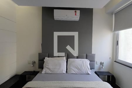 Quarto 1 de apartamento à venda com 2 quartos, 51m² em Copacabana, Rio de Janeiro