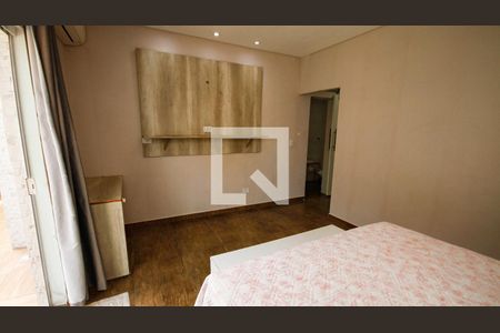 Suíte 1 de casa para alugar com 6 quartos, 600m² em Canto do Forte, Praia Grande
