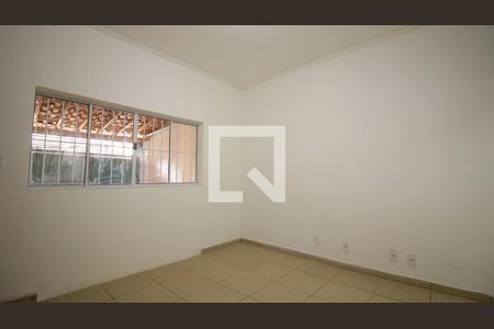 Casa para alugar com 5 quartos, 300m² em Vila Prudente, São Paulo